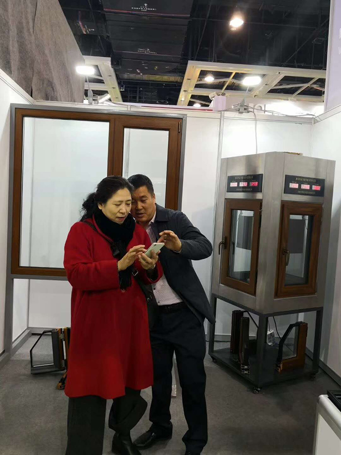 鞍山市天乙門窗有限公司參展2018中國國際沈陽門窗幕墻博覽會(圖4) 鞍山市天乙門窗有限公司參展2018中國國際沈陽門窗幕墻博覽會(圖4)